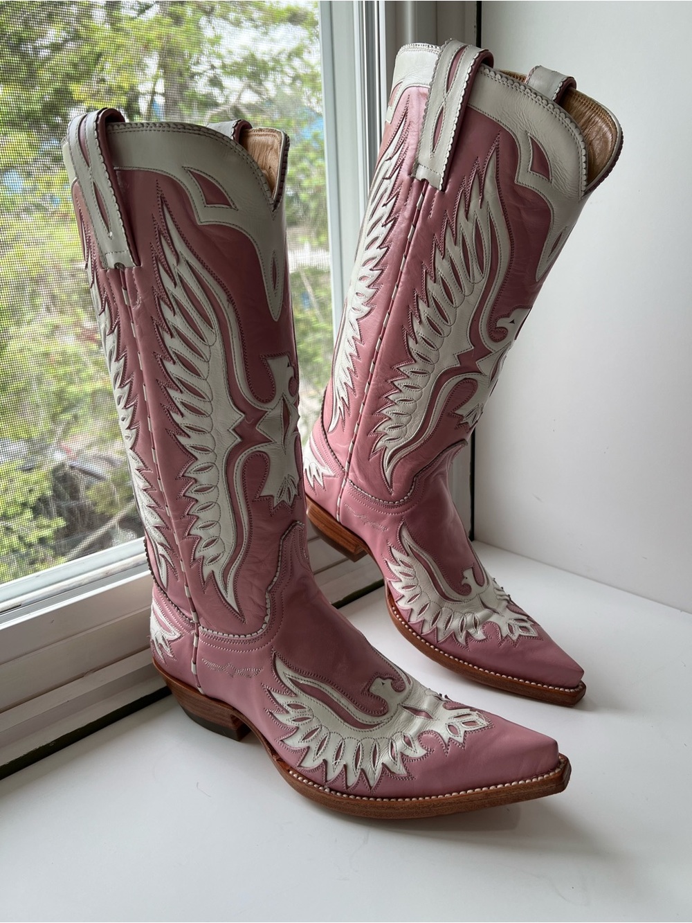 Old Gringo Eagle Pink and White Cut-Out  Cowboy Boots 7